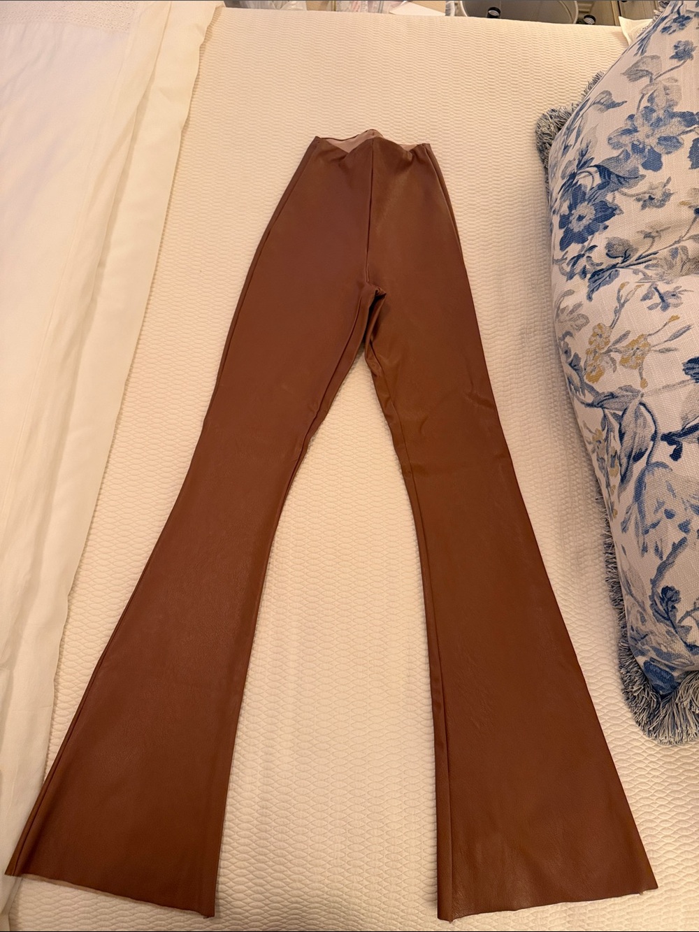 Commando flared faux leather pants (women’s xs)
